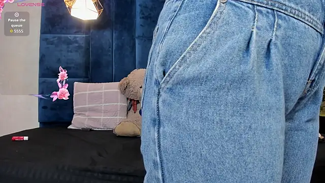 Laura_Miller1 webcam