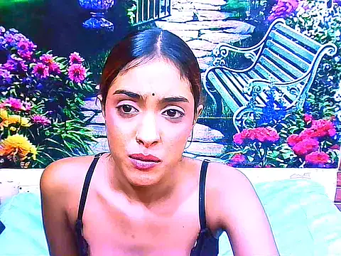 IndianPretty14u2Luv webcam