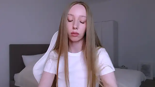 Luna_insniity webcam