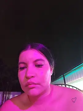 Pretty_Julieta webcam