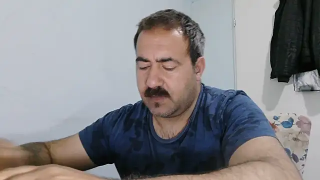 mio_jaks (Ask my age) - Does anyone want sperm? :wanker: