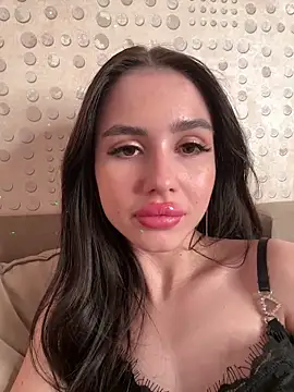 sofialalight (Ask my age) - Fisting my pussy