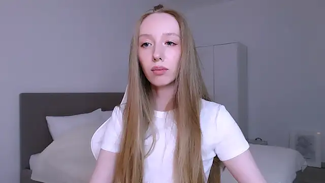 Luna_insniity webcam