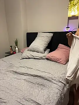 Poli_amor2025 webcam