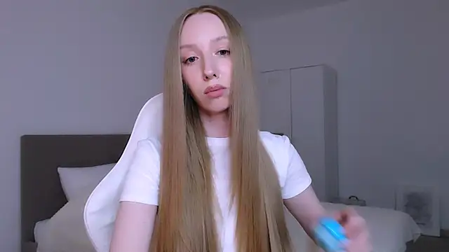 Luna_insniity webcam