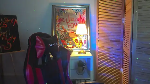 CamillaDreamer webcam