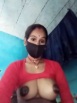 Nandani-758 webcam