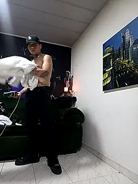 Valentino_dominusSex webcam