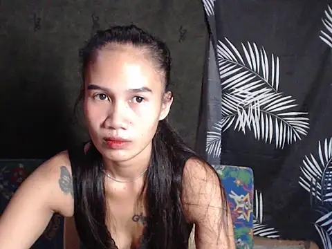 ur_pititegirl webcam