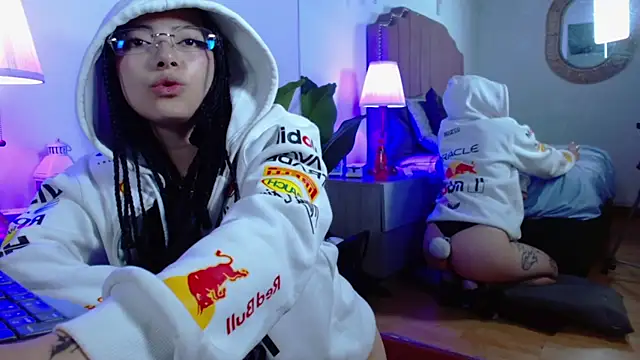 shiny_foxeyes webcam