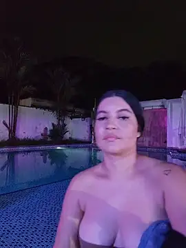 Pretty_Julieta webcam