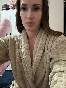 Irresistible24 webcam