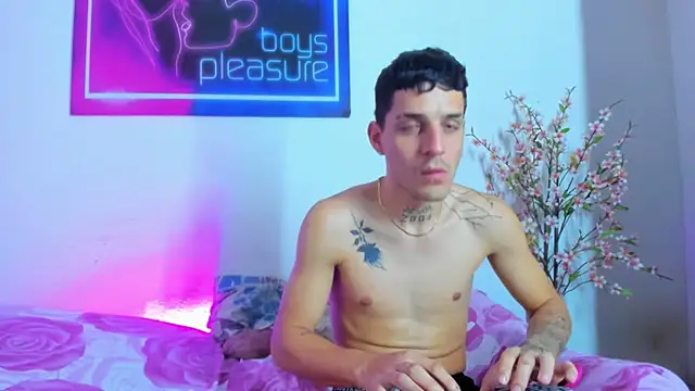 Pleasure_boys_hot webcam