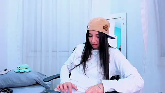 ViictoriiaSaenz webcam