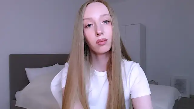 Luna_insniity webcam