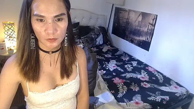 NinaDOM4CUM webcam