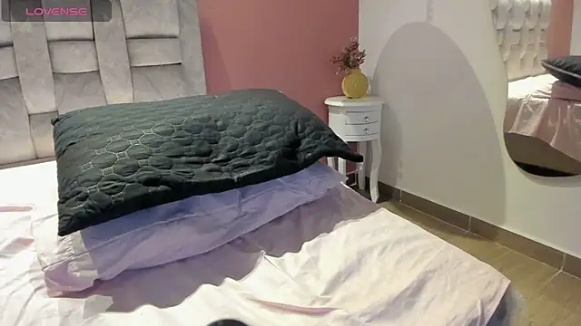 jackie_sins - Jackie_Sins's free webcam - UK Sex Cams