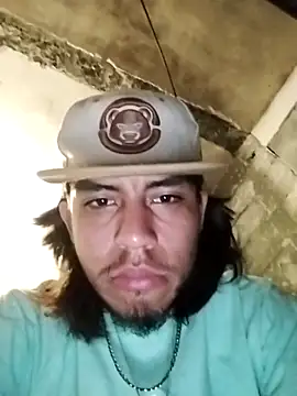 AlexAlejandro13 webcam