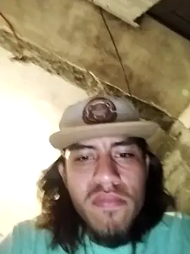 AlexAlejandro13 webcam