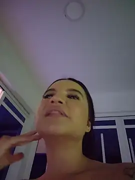 Pretty_Julieta webcam