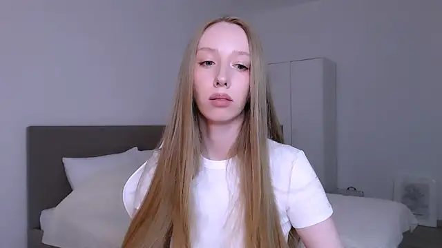 Luna_insniity webcam