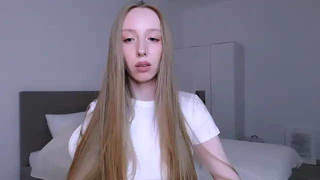 Luna_insniity webcam