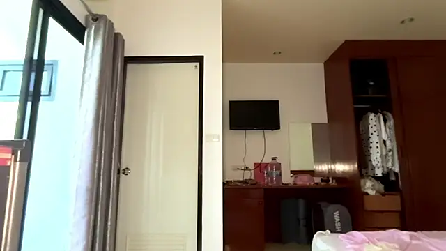 kamila_18_french webcam