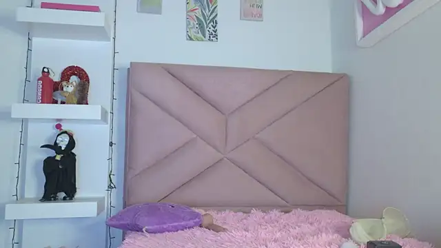 eva_sin18 live sex cam