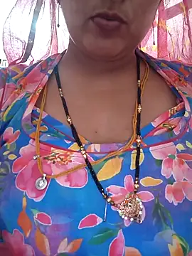 Funcouple0069 webcam