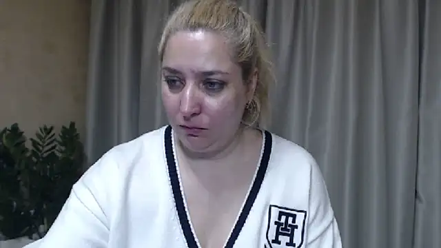 sweetpussy13 - Sweetpussy13's free webcam - UK Sex Cams