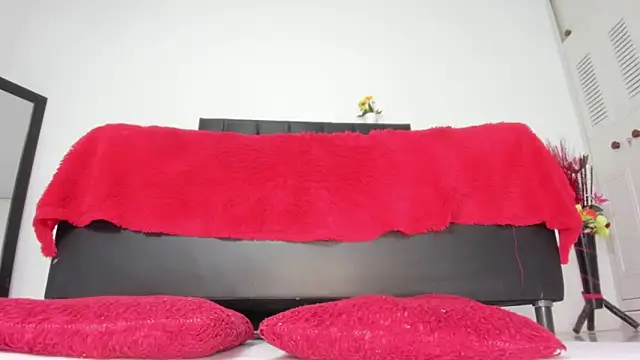 martinaclark - Martinaclark's free webcam - UK Sex Cams