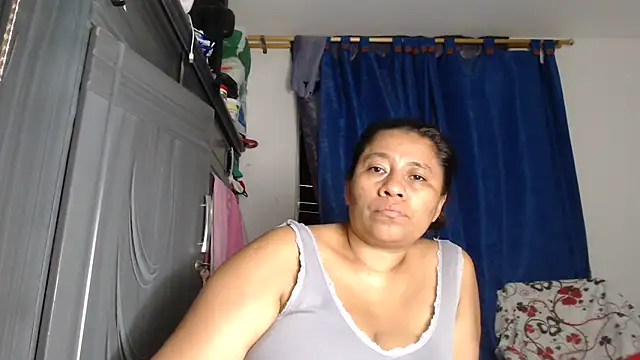 adrixxx38 - Adrixxx38's free webcam - UK Sex Cams