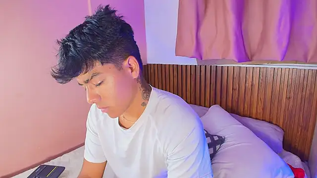 kiing_azahell webcam