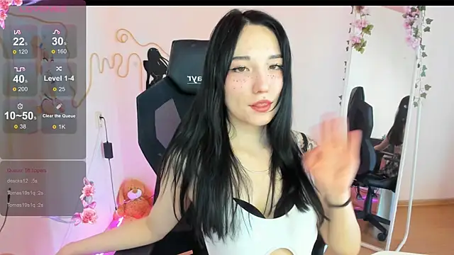 aliceeinwonderlanddd - AliceeinWonderlanddd's free webcam - UK Sex Cams