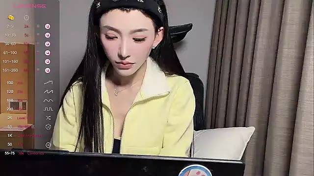 美女kiki-12在线直播