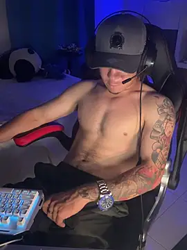 AngelLatinBoy webcam