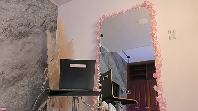 PriscilaCooper webcam