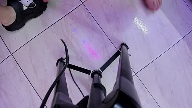 Blow2job-Lat's Stripchat show and profile