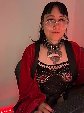 ravenna666_ - Ravenna666_'s free webcam - UK Sex Cams