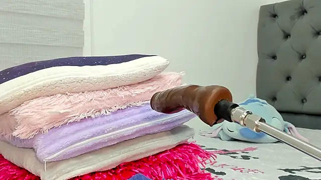 elizabeth_18_ - Elizabeth_18_'s free webcam - UK Sex Cams