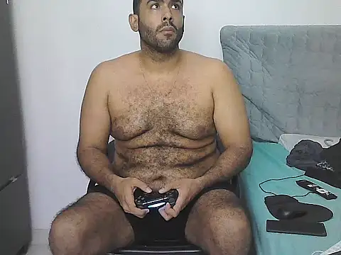 AlphaLatinoBear webcam