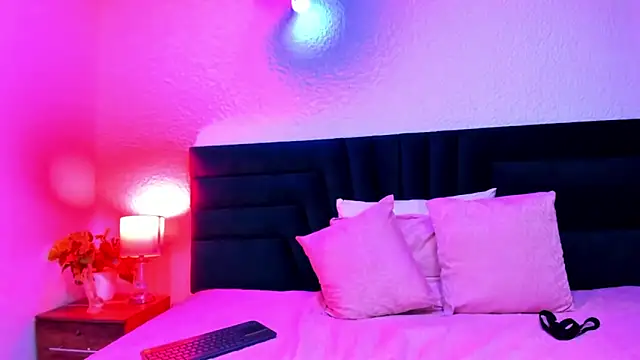 VictoriaRouge_ webcam