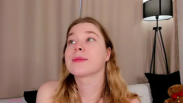 maraaswan - MaraaSwan's free webcam - UK Sex Cams