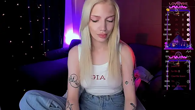 AnyaTaylor_ webcam