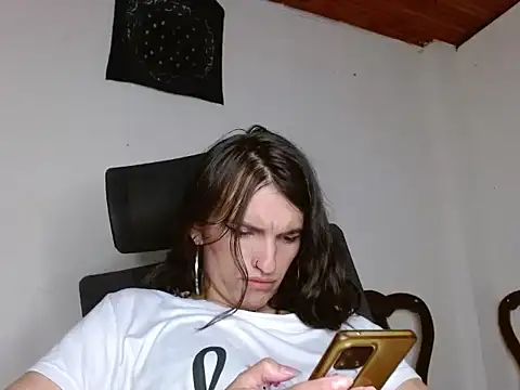 Scarlett_crastrawberry webcam