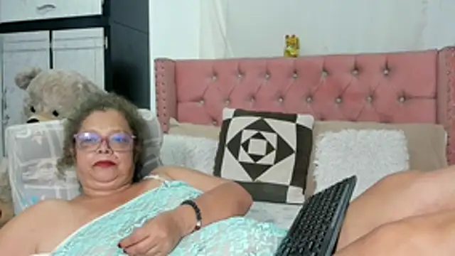 victoriaborunys webcam