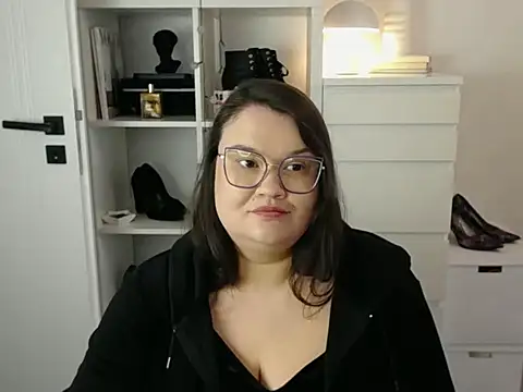 HollyDanceSoul webcam