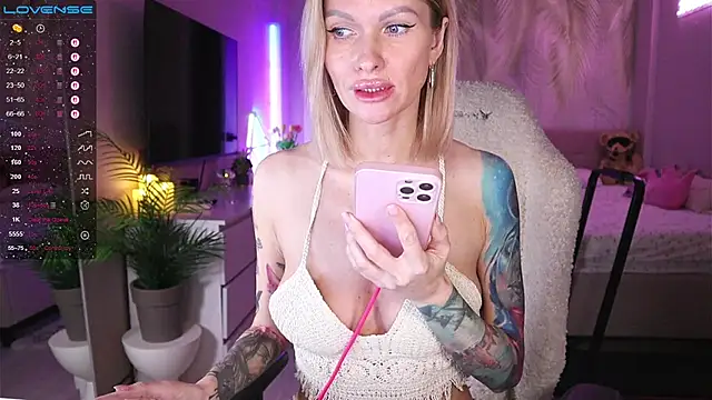 Break-me-Shake-me webcam