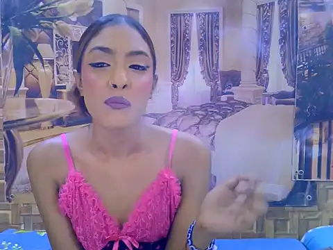 IndianPretty14u2Luv webcam