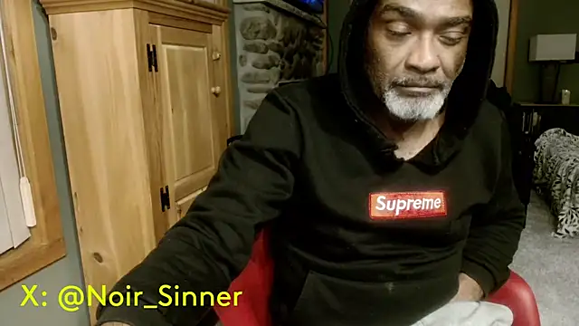 sinnernoir - Sinnernoir's free webcam - UK Sex Cams